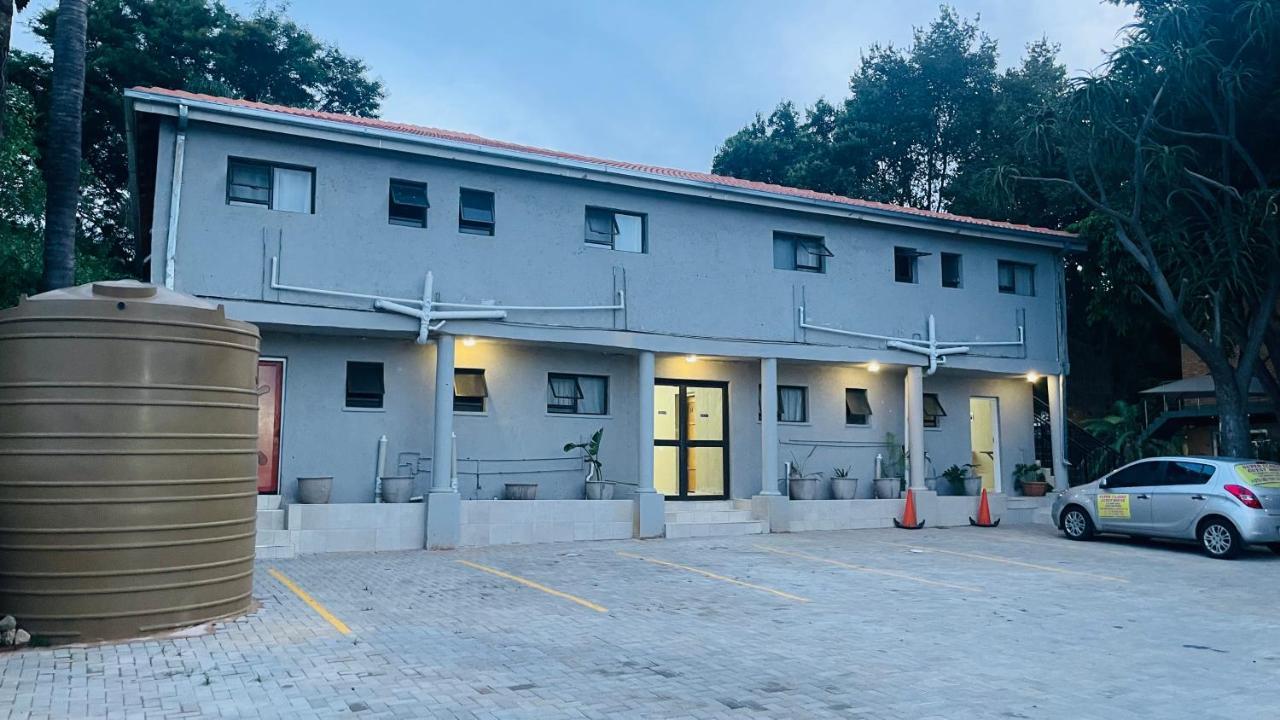 Super Classic Guest House Pretoria-Noord 外观 照片